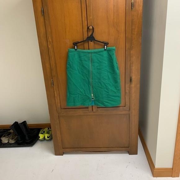 J McLaughlin emerald green wool mini skirt size 6 front zip + hidden side zip - Picture 1 of 5